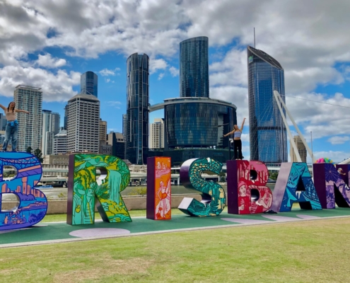 Mit meiner Gastschwester Meret auf dem Brisbane Sign, Southbank