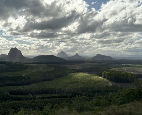 Glass House Mountains im Hinterland der Sunshine Coast