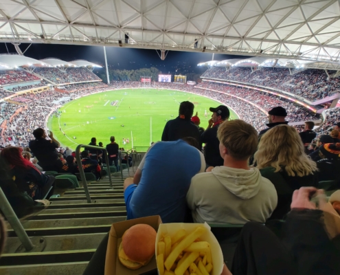 Adelaide Oval: "Crows" gegen "Magpies" footy game Adelaide Oval: "Crows" gegen "Magpies" footy game