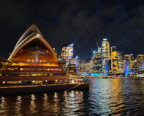 Sydney Opera House + Skyline