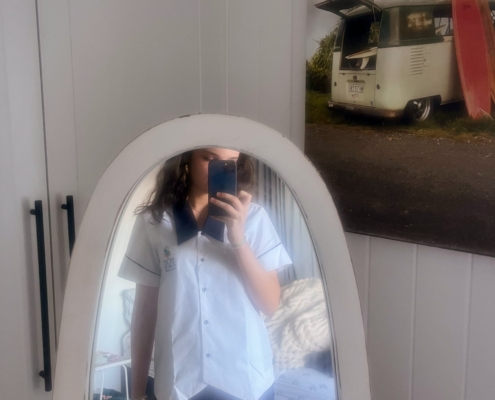 Meine Schuluniform, mein Zimmer Meine Schuluniform, mein Zimmer